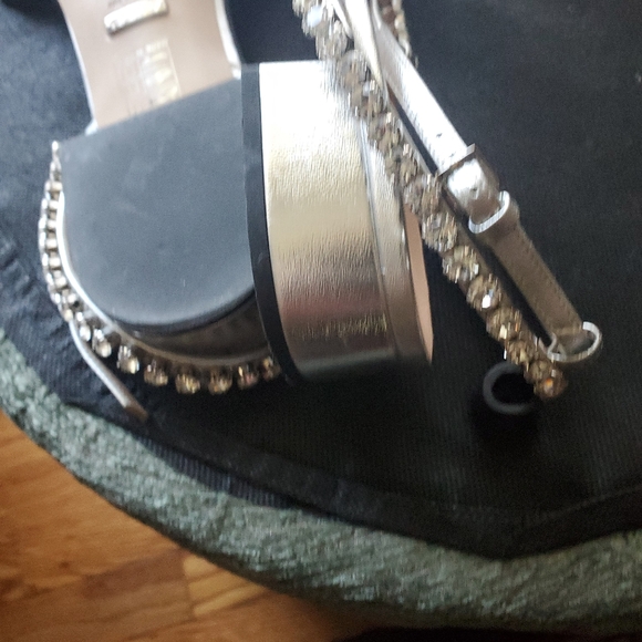 Gucci Berti sandals  size 81/2. - Picture 11 of 16